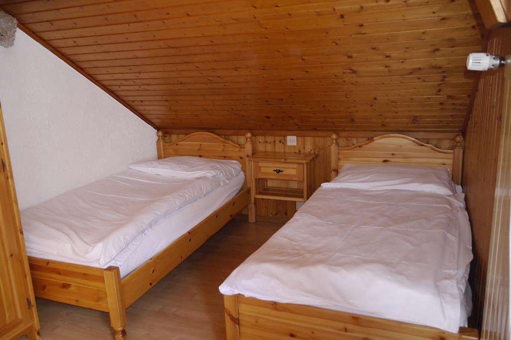 Hotel - Petit-Dejeuner Le Trift Zinal Pokój zdjęcie