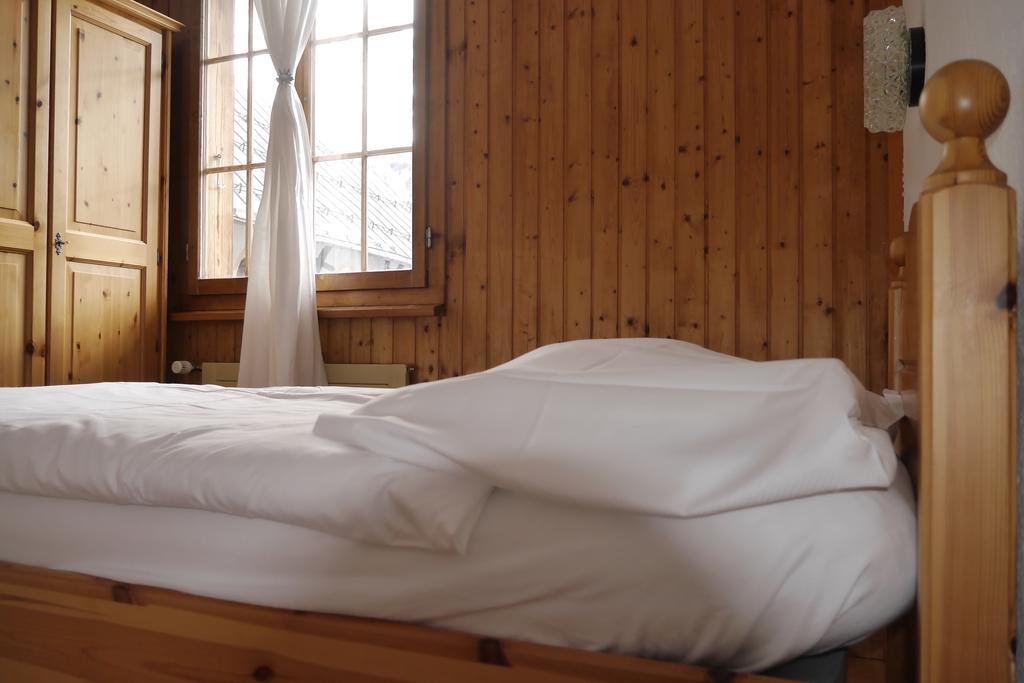 Hotel - Petit-Dejeuner Le Trift Zinal Pokój zdjęcie