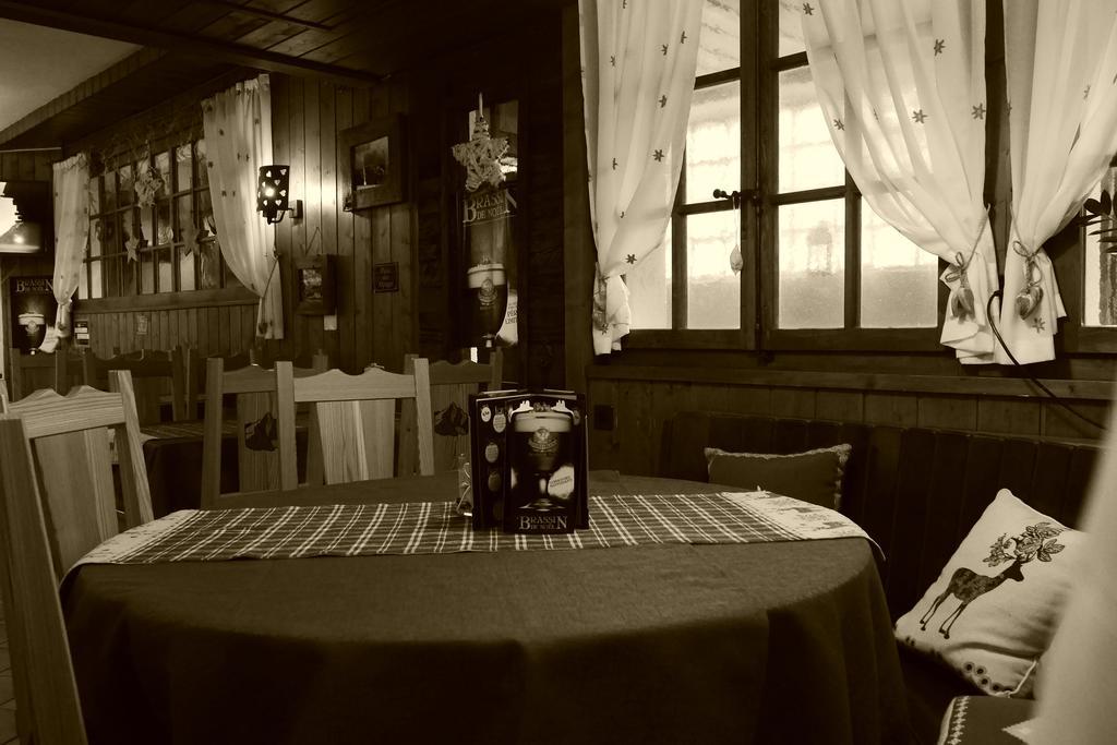 Hotel - Petit-Dejeuner Le Trift Zinal Zewnętrze zdjęcie