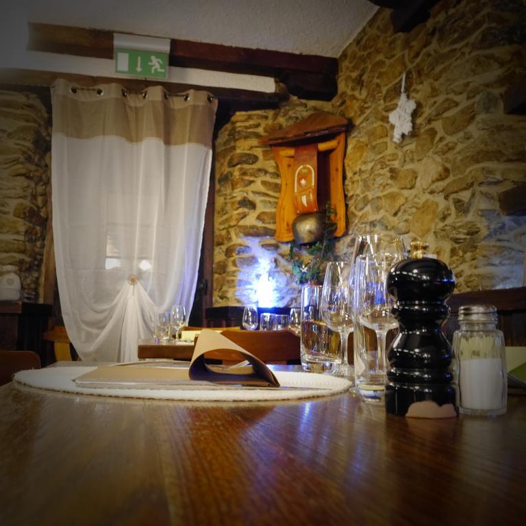 Hotel - Petit-Dejeuner Le Trift Zinal Zewnętrze zdjęcie