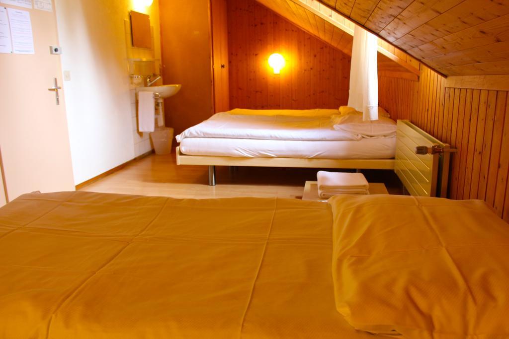Hotel - Petit-Dejeuner Le Trift Zinal Zewnętrze zdjęcie