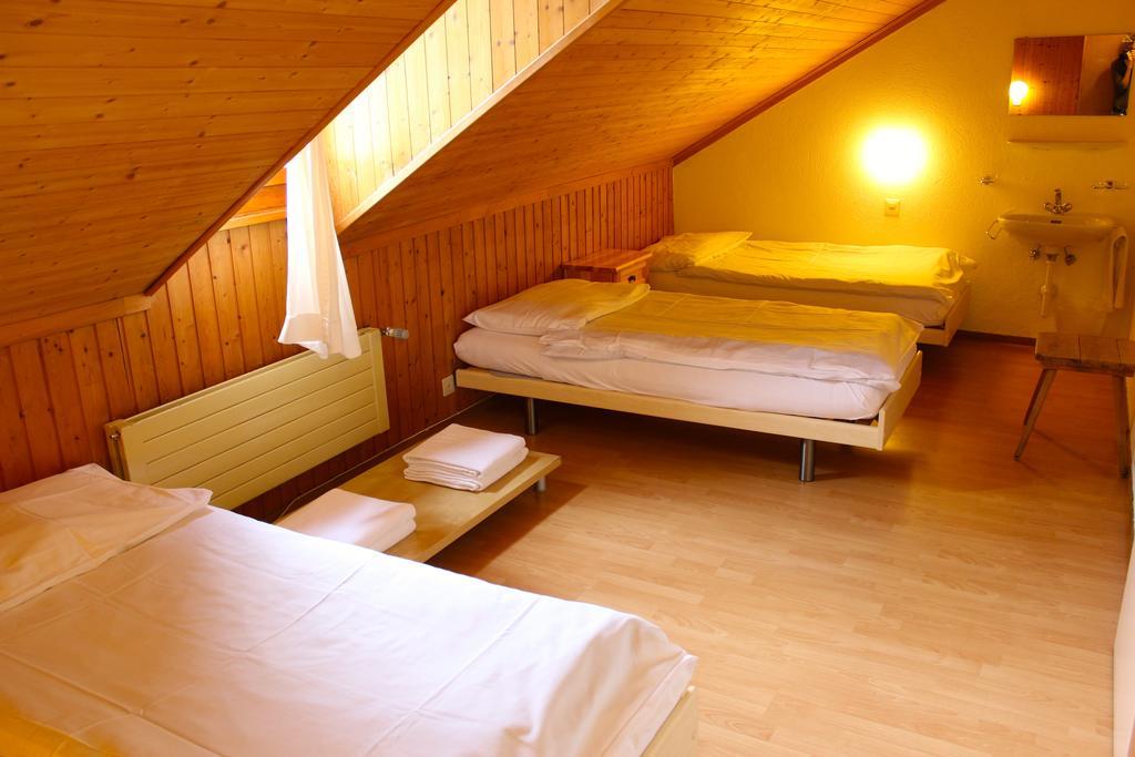 Hotel - Petit-Dejeuner Le Trift Zinal Zewnętrze zdjęcie
