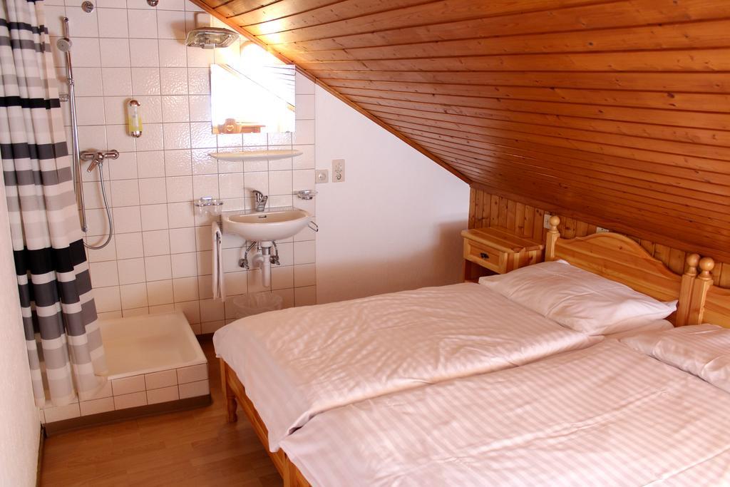 Hotel - Petit-Dejeuner Le Trift Zinal Zewnętrze zdjęcie