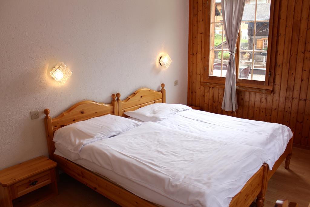 Hotel - Petit-Dejeuner Le Trift Zinal Zewnętrze zdjęcie